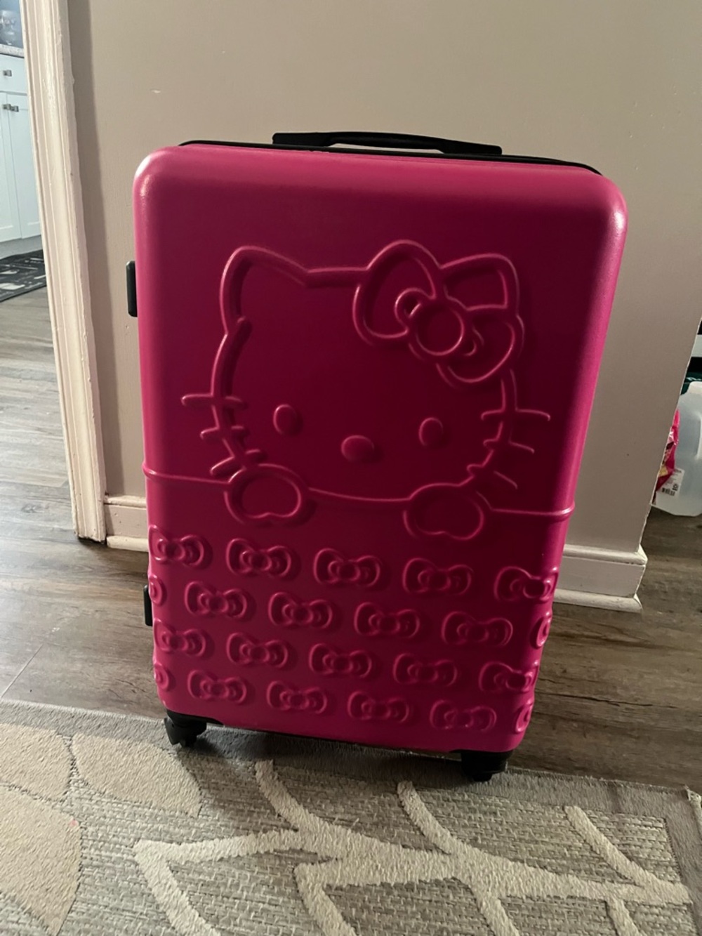 Hello Kitty Hot Pink Hardshell Carry-On Travel Case - Picture 4 of 5
